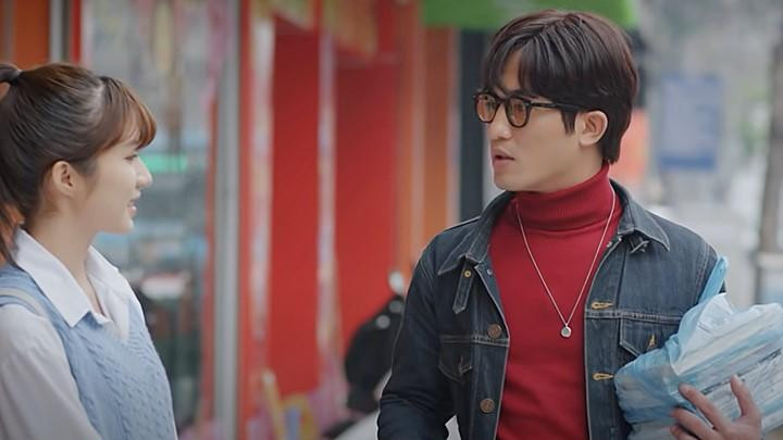 Vân Vân thân thiết hơn với Đông Phong sau khi chia tay Bách. Vân Vân thân thiết hơn với Đông Phong sau khi chia tay Bách.