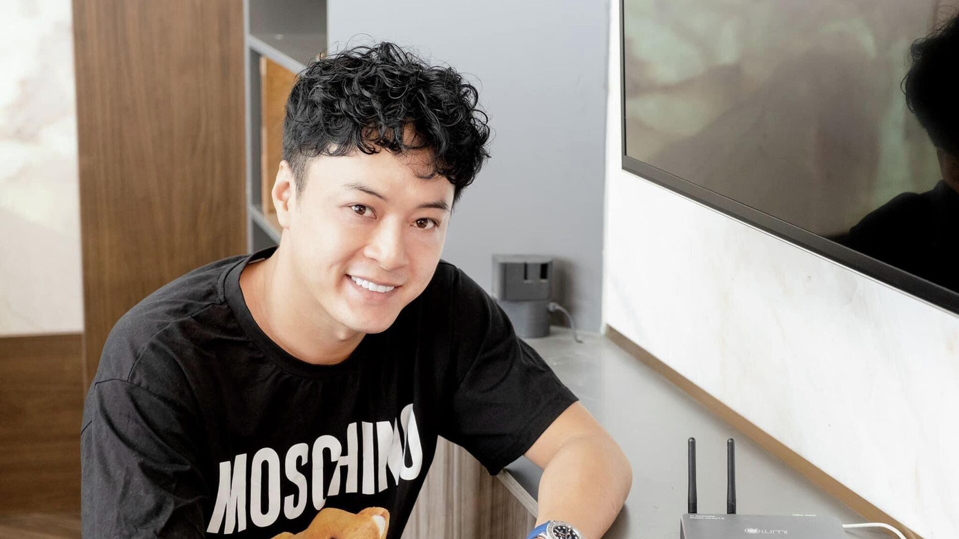 Hồng Đăng ngừng xuất hiện trên truyền hình sau vai diễn dang dở trong Thương ngày nắng về. Hồng Đăng ngừng xuất hiện trên truyền hình sau vai diễn dang dở trong Thương ngày nắng về.