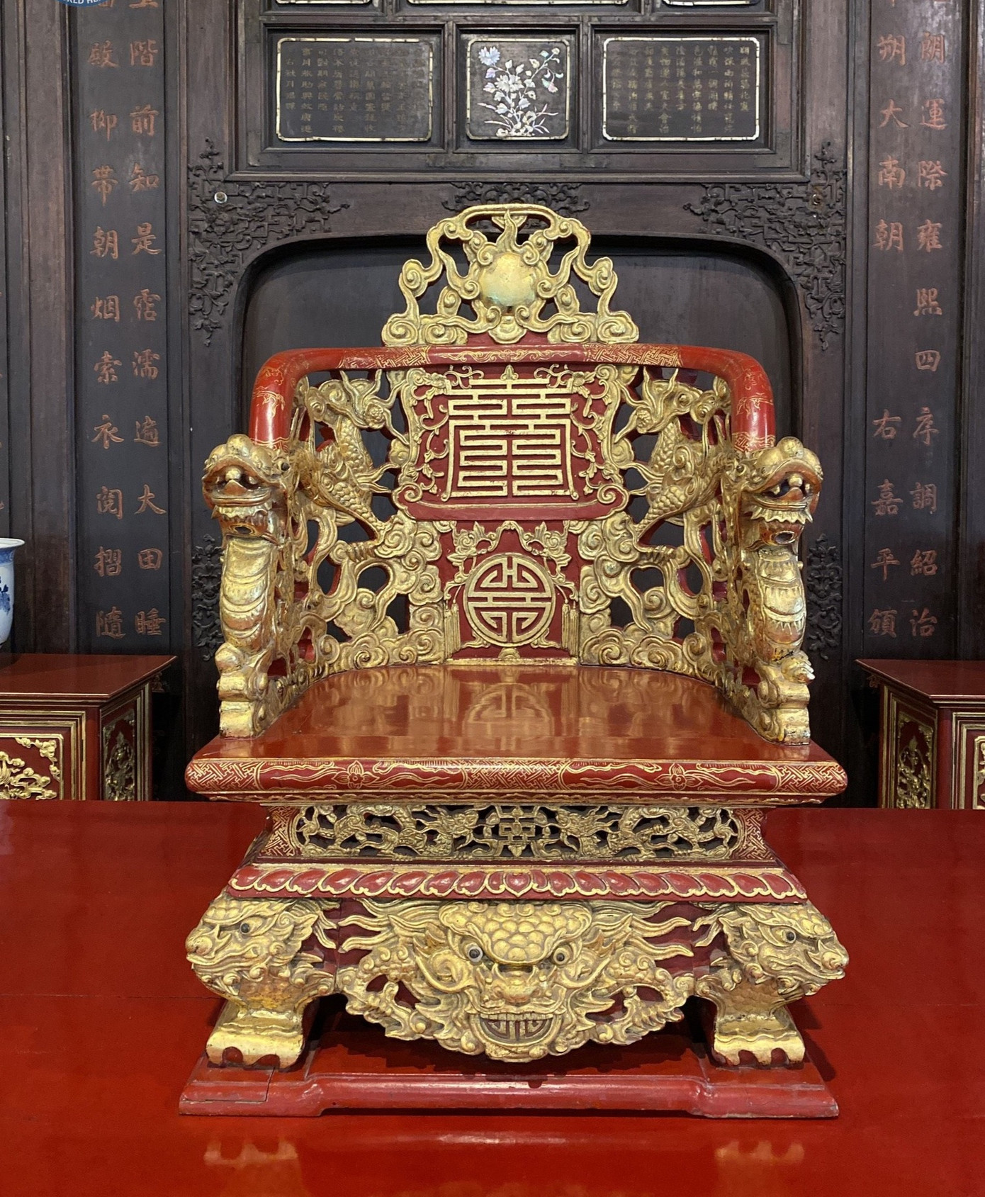 Ngai, kiệu của vua nhà Nguyễn được gắn chip định danh.