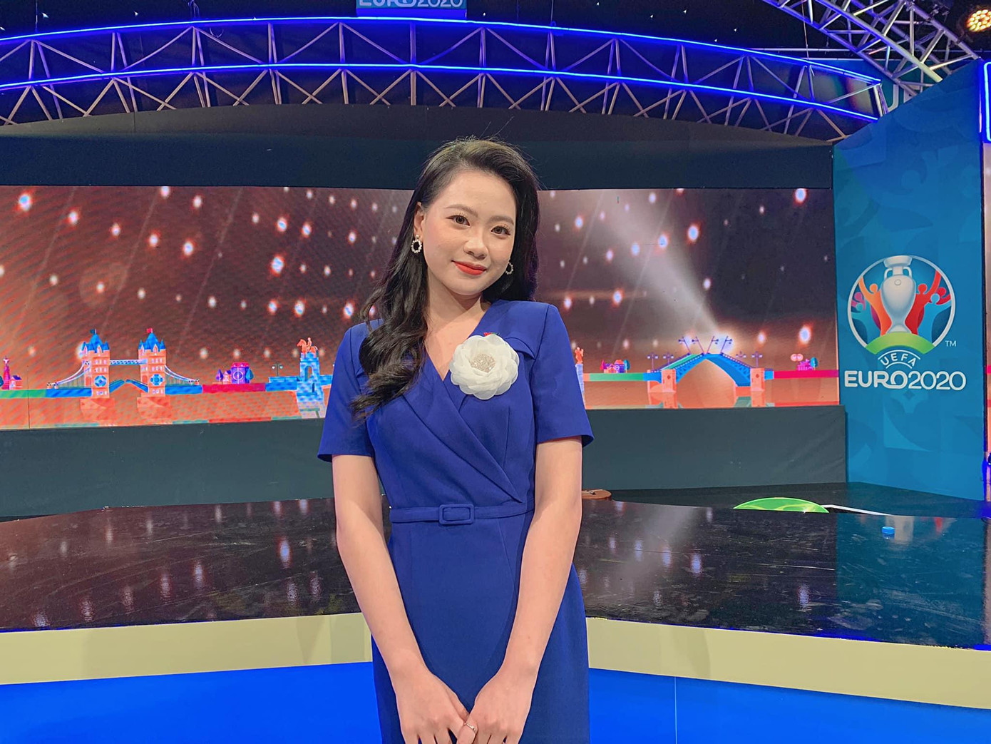 MC - BTV Quỳnh Hương trong chương trình bình luận các trận đấu của EURO 2020 MC - BTV Quỳnh Hương trong chương trình bình luận các trận đấu của EURO 2020