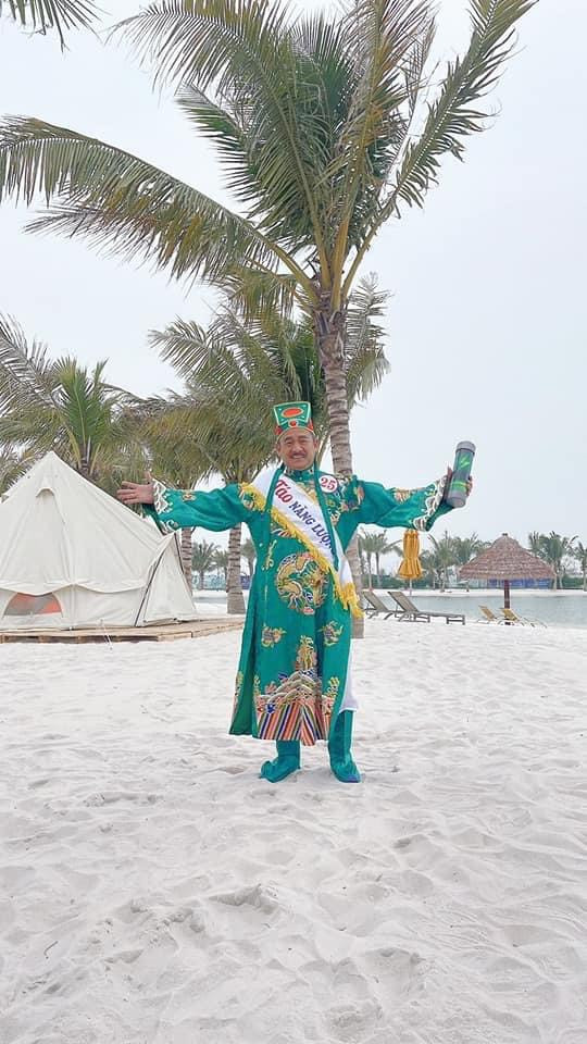 Táo Năng lượng lần đầu tham gia buổi chầu của các Táo. Táo Năng lượng lần đầu tham gia buổi chầu của các Táo.