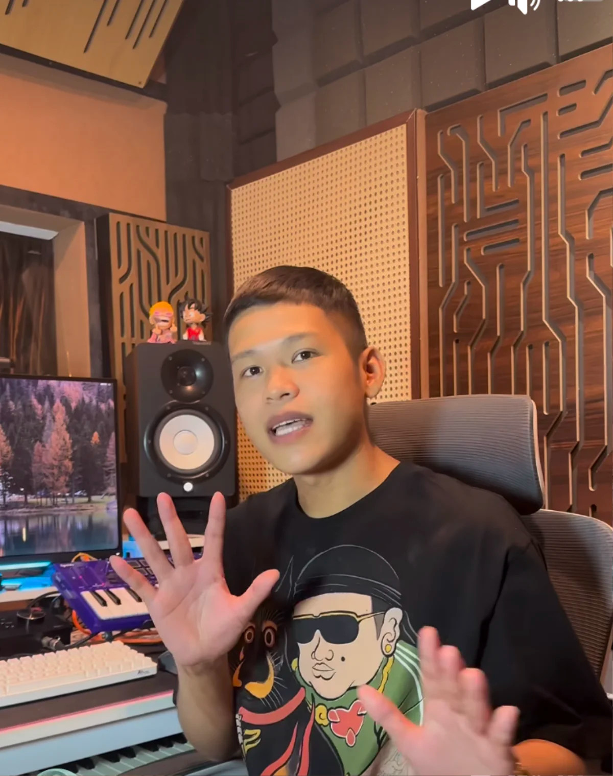 Hình ảnh mới nhất của Long Nón Lá. Hình ảnh mới nhất của Long Nón Lá.