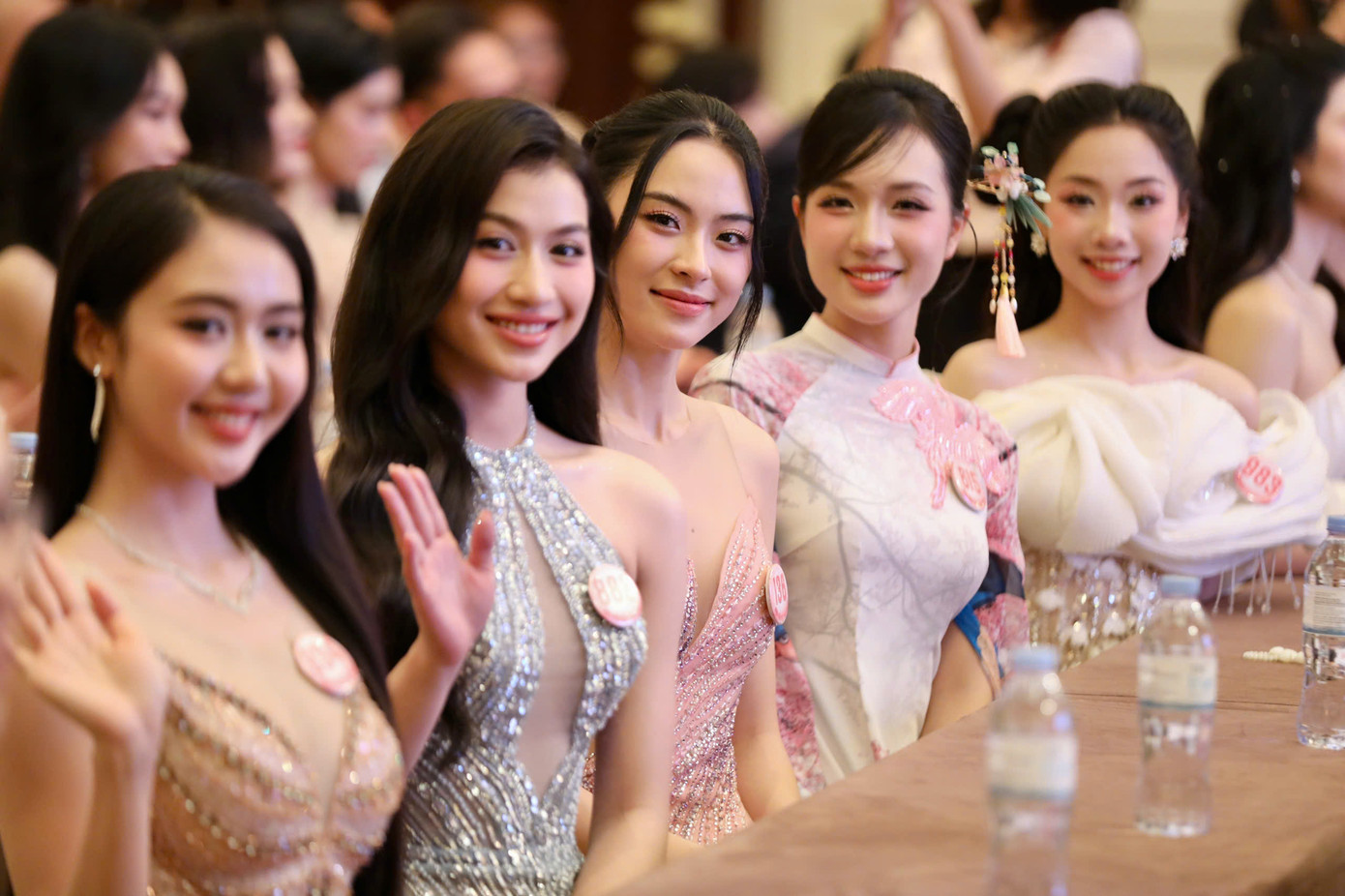 Thí sinh sẽ trình diễn trên sân khấu mặt nước sông Hương. Ảnh: Hồng Vĩnh.