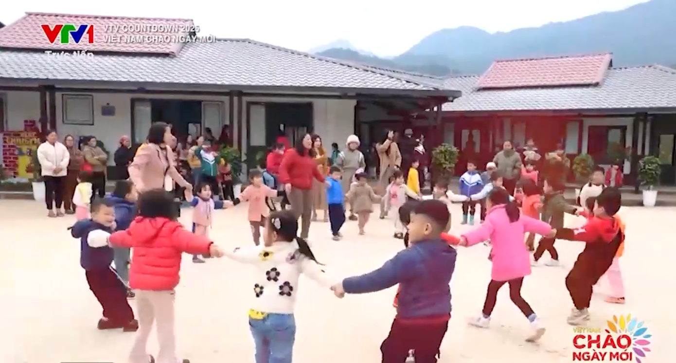 Làng Nủ hồi sinh sau trận lũ quét kinh hoàng. Làng Nủ hồi sinh sau trận lũ quét kinh hoàng.