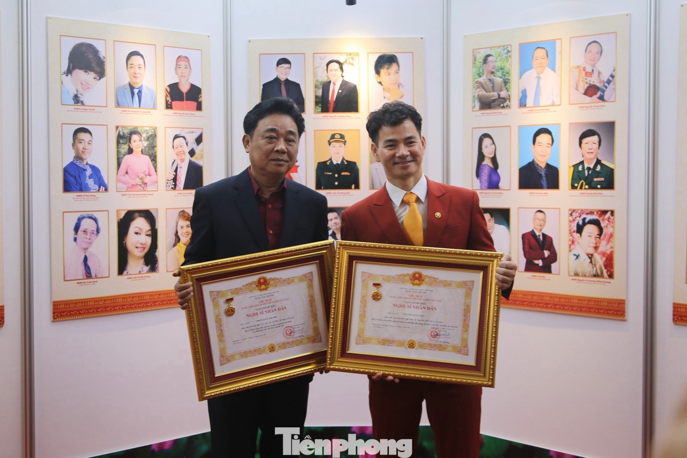 Hai gương mặt kỳ cựu của Táo Quân là NSND Quốc Khánh và NSND Xuân Bắc. NSND Quốc Khánh mới nghỉ chế độ tại Nhà hát Kịch Việt Nam.