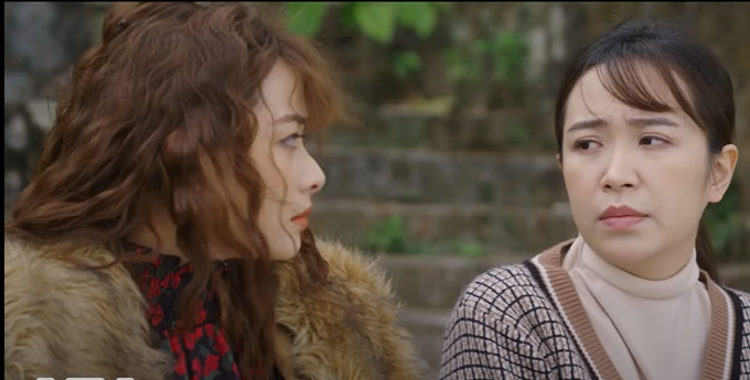 Nhài đề nghị được giúp Son nhưng bị bạn thân từ chối. Ảnh: CMH. Nhài đề nghị được giúp Son nhưng bị bạn thân từ chối. Ảnh: CMH.