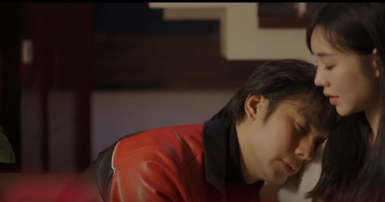 Quân tỏ tình với Hạnh, muốn ở bên chăm sóc cô cả đời. Ảnh: CMH. Quân tỏ tình với Hạnh, muốn ở bên chăm sóc cô cả đời. Ảnh: CMH.