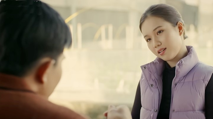 Mai tiếp cận Công, muốn làm nhân tình của anh. Ảnh: CMH. Mai tiếp cận Công, muốn làm nhân tình của anh. Ảnh: CMH.