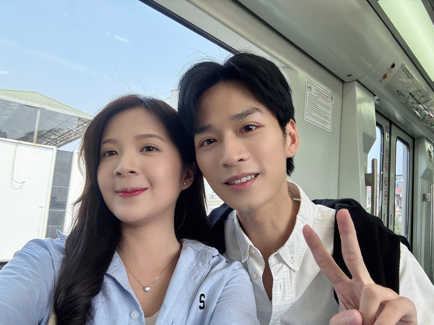 Diễn viên Trần Nghĩa và Ngọc Huyền. Diễn viên Trần Nghĩa và Ngọc Huyền.