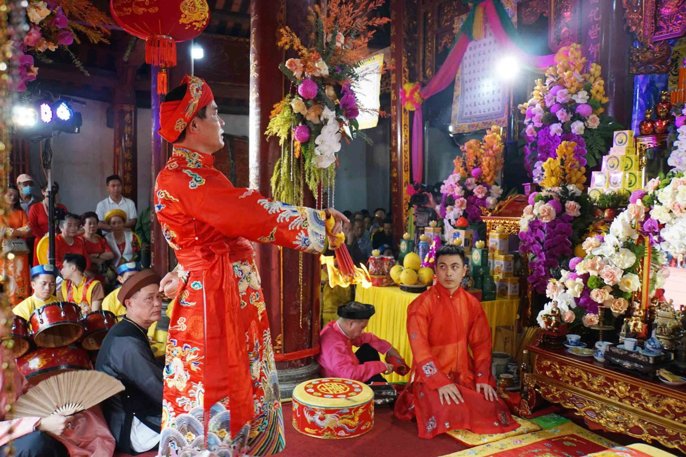Yêu cầu chấn chỉnh hoạt động diễn xướng hầu đồng tại Bắc Ninh ảnh 2