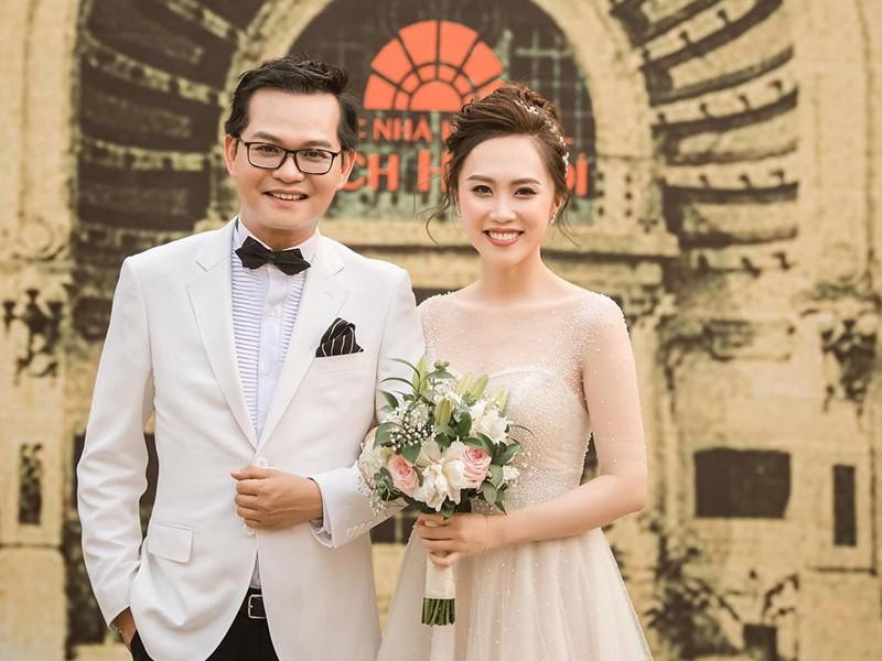 NSND Trung Hiếu lập gia đình ở tuổi 45.