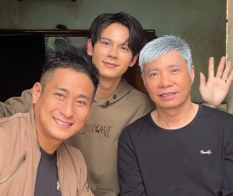 Các nghệ sĩ chia sẻ hậu trường.