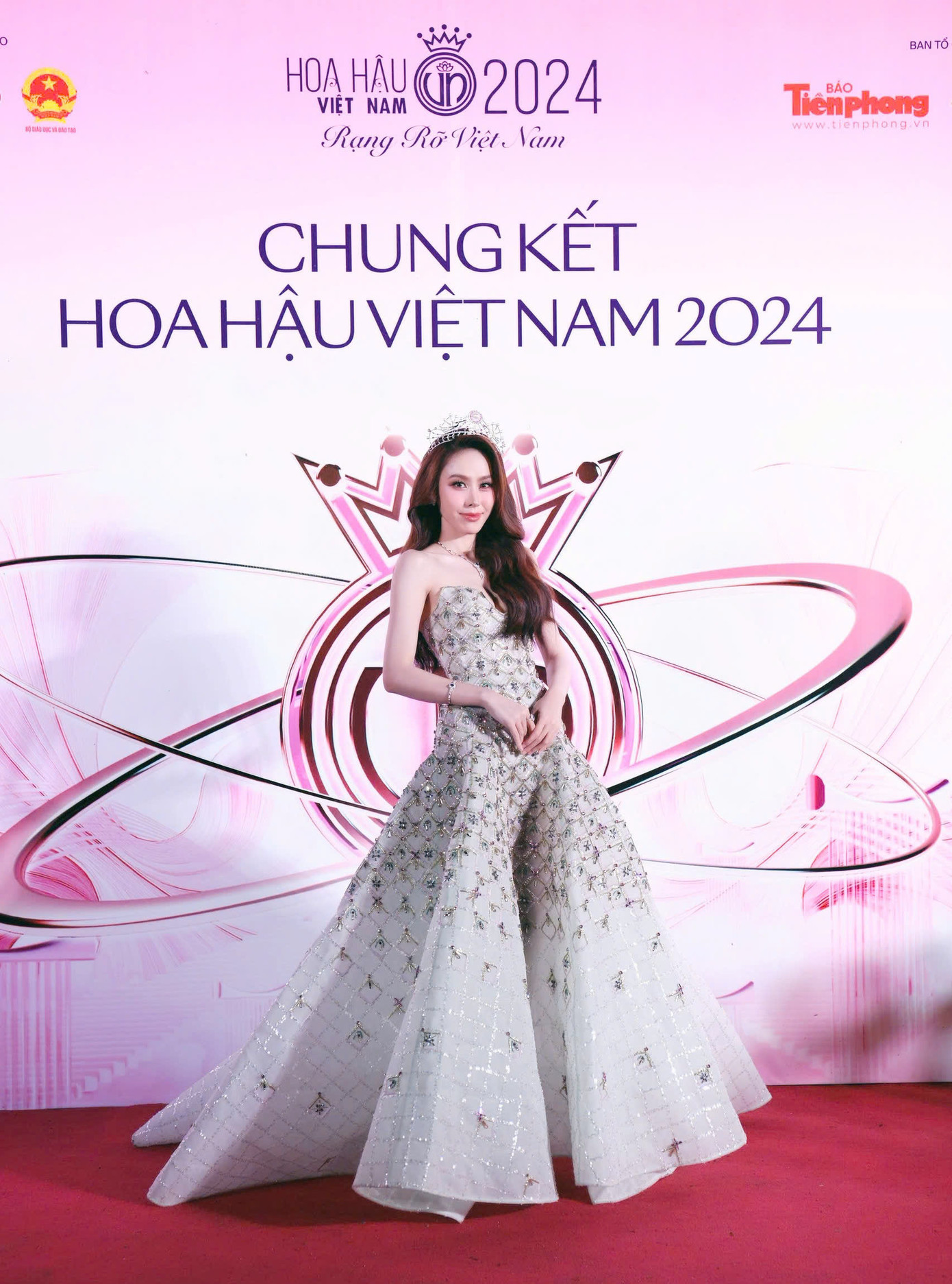 “Trong nhiệm kỳ, Top 3 Hoa hậu Việt Nam 2022 đã làm tốt trọng trách, sứ mệnh của mình. Tôi không có gì nuối tiếc và luôn nỗ lực để hoàn thiện bản thân”, Á hậu Ngọc Hằng nói.