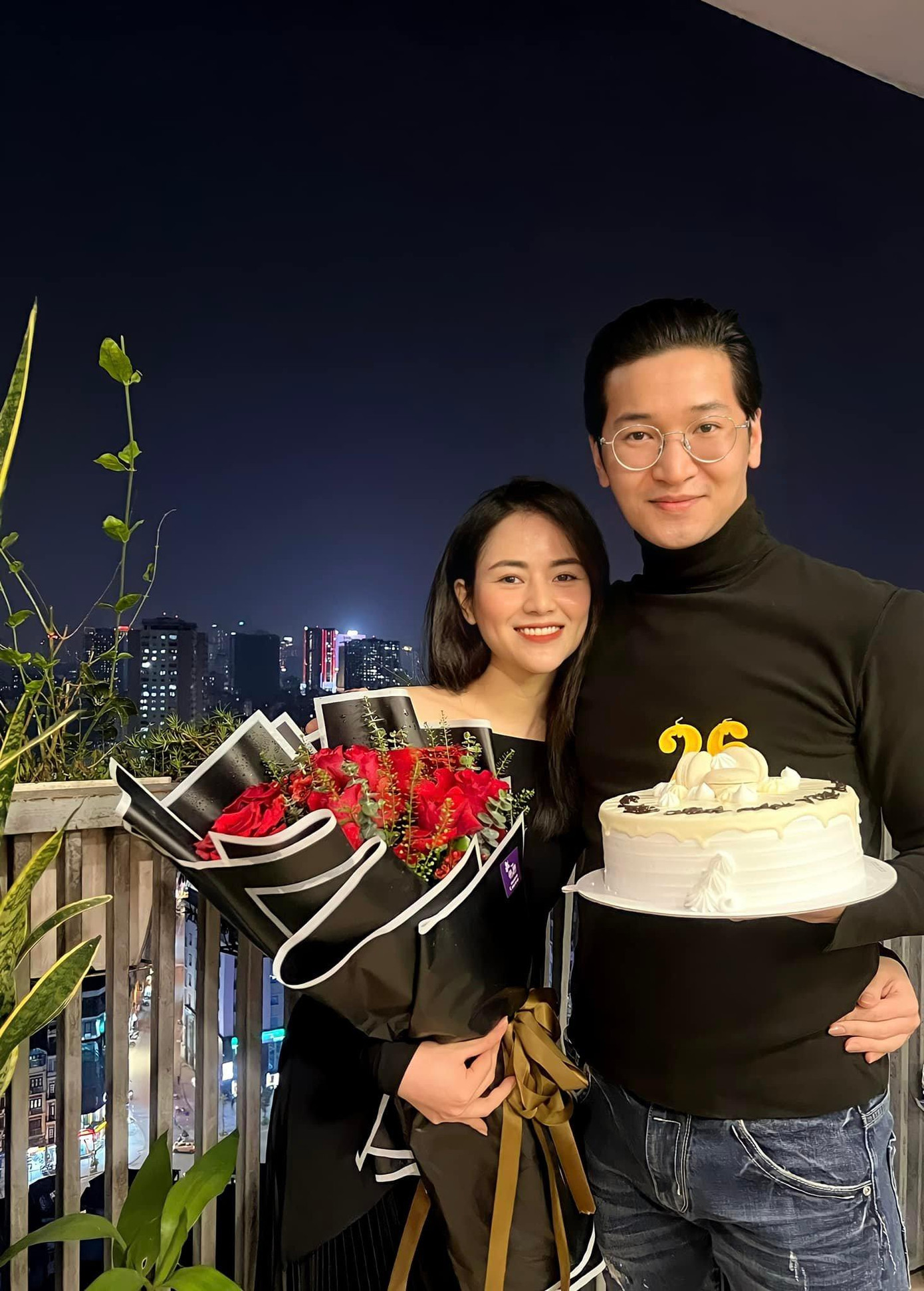 Việt Hoa đón sinh nhật bên bạn trai.