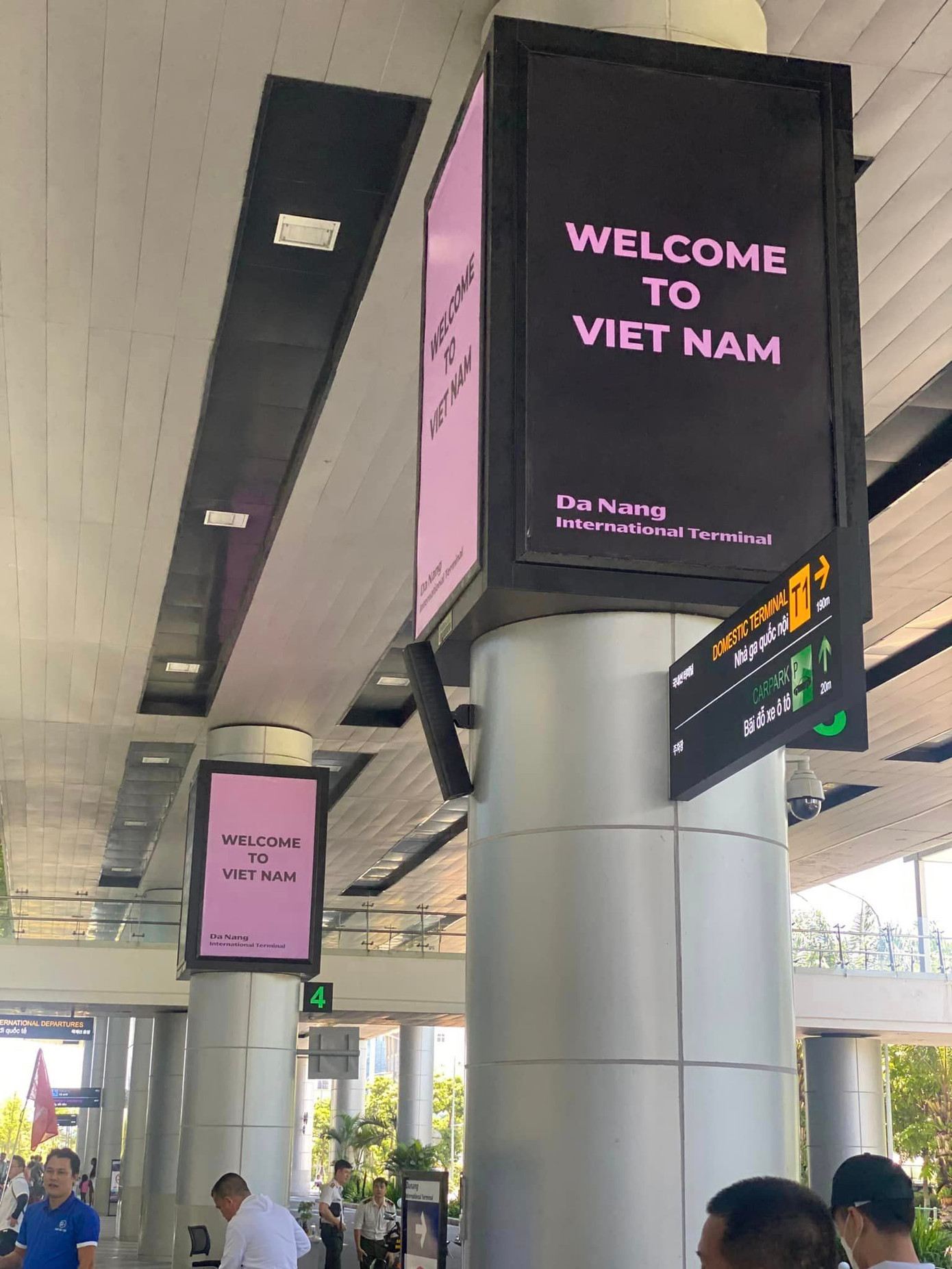 Sân bay Đà Nẵng thực hiện dự án Pink Terminal để hưởng ứng sự kiện nhóm BlackPink đến Việt Nam.