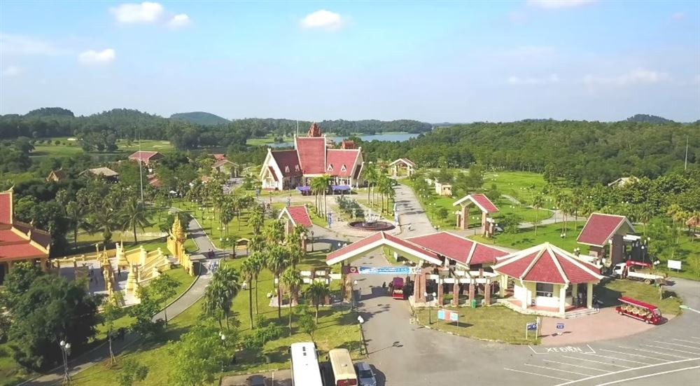 Dịch vụ, cảnh quan ở Làng Văn hóa - Du lịch các dân tộc Việt Nam còn sơ sài.