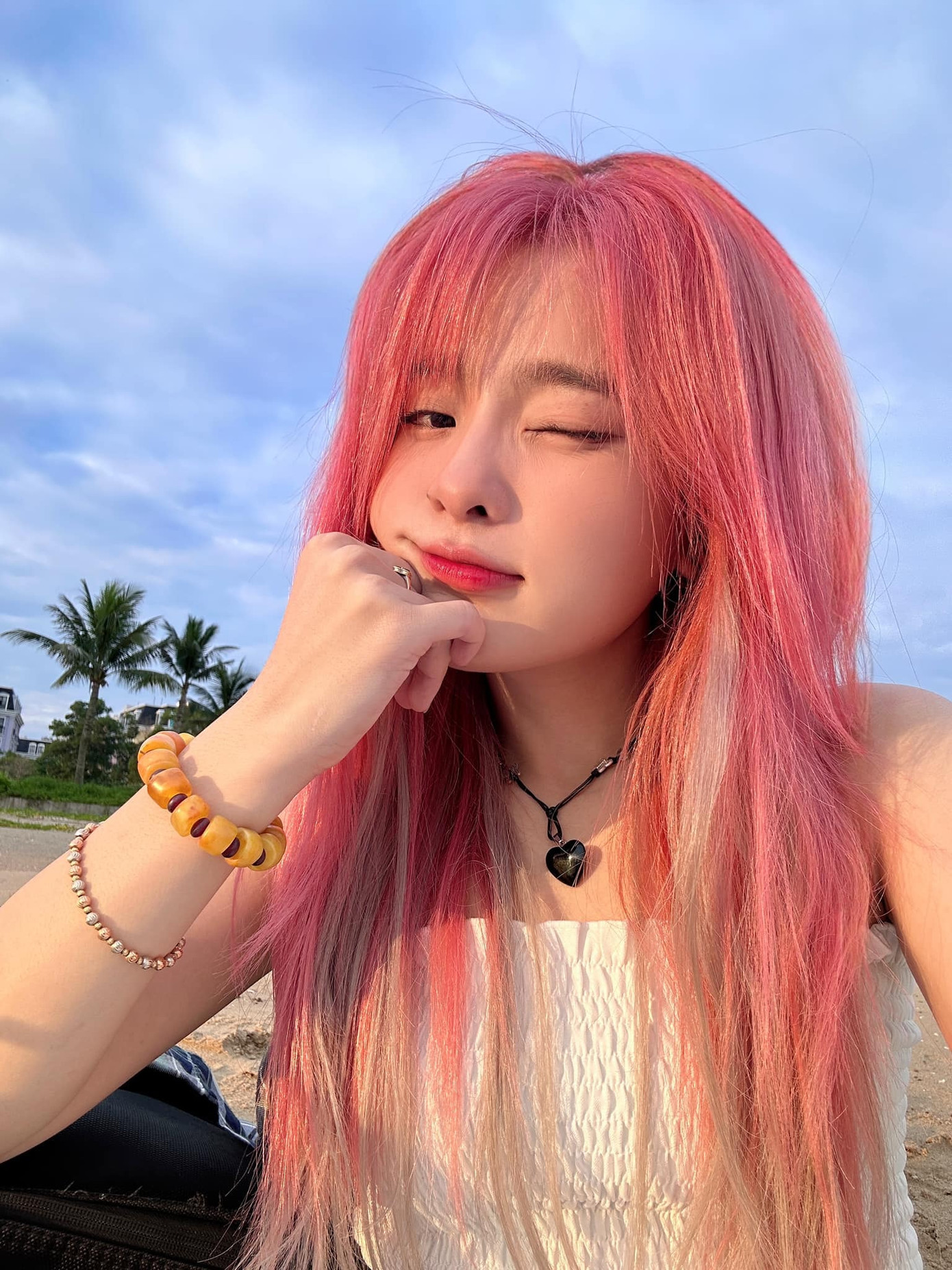 Ba cô gái được nhắc tên liên tục trong vụ ồn ào của ViruSs.