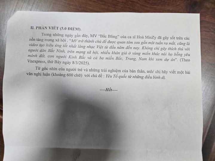 Đề thi nhắc đến MV mới nhất của Hòa Minzy. Đề thi nhắc đến MV mới nhất của Hòa Minzy.