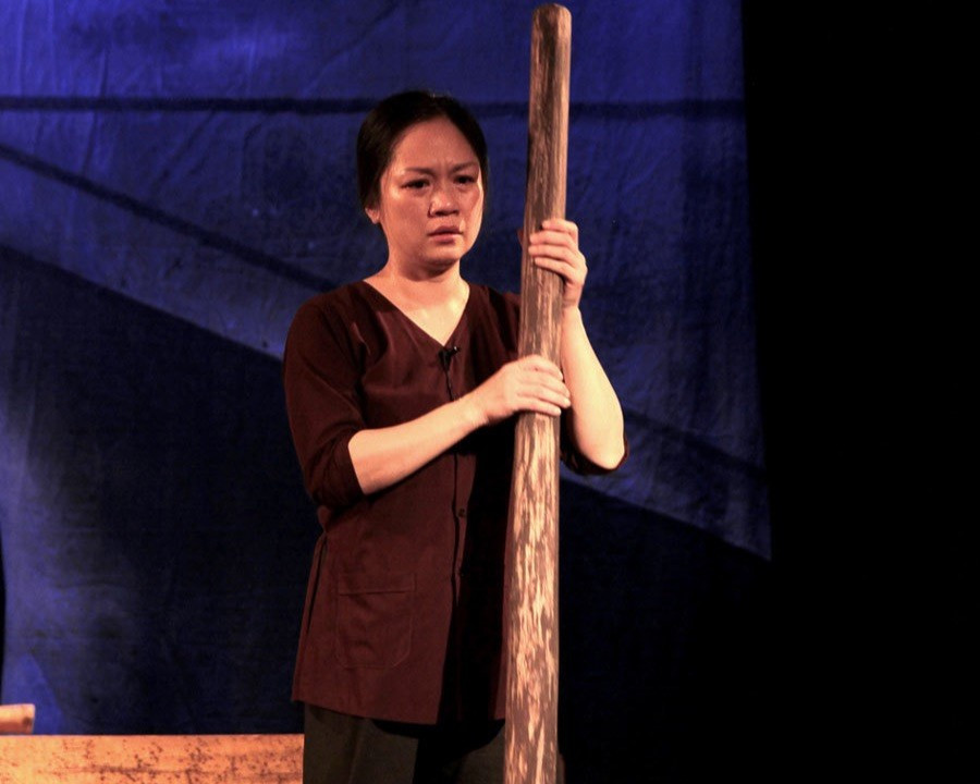 NSƯT Bùi Phương Nga trong vở Điều còn lại. NSƯT Bùi Phương Nga trong vở Điều còn lại.