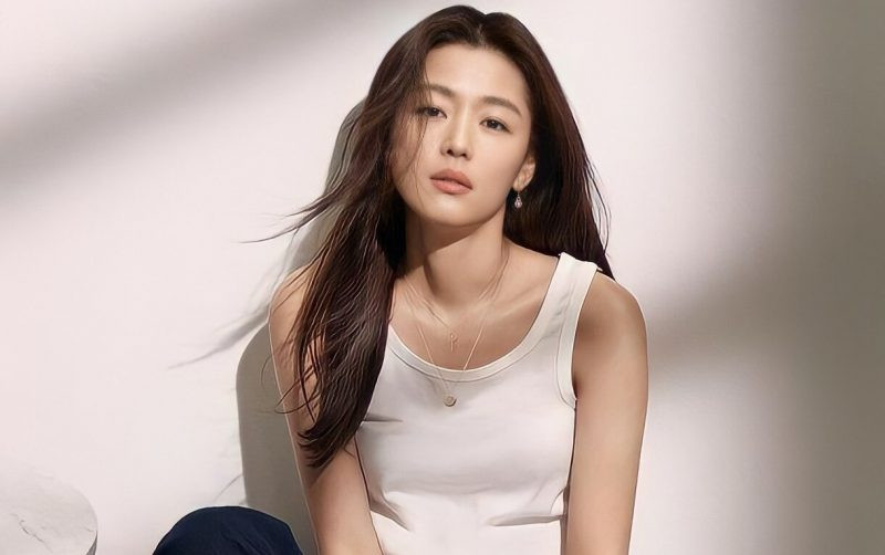 Jeon Ji Hyun bị điều tra về thuế. Jeon Ji Hyun bị điều tra về thuế.
