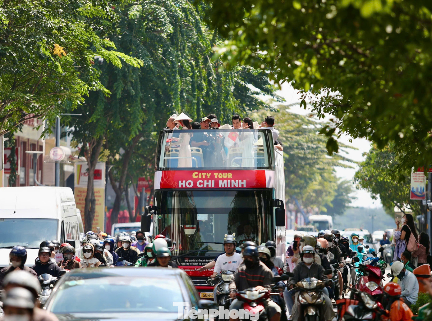 Huỳnh Thị Thanh Thủy được chào đón nồng nhiệt sau thành tích lịch sử ở Hoa hậu Quốc tế 2024. Cô là người đẹp Việt đầu tiên giành được danh hiệu Hoa hậu Quốc tế, cũng là Hoa hậu Việt Nam đầu tiên được cử tới đấu trường này và giành chiến thắng. Huỳnh Thị Thanh Thủy được chào đón nồng nhiệt sau thành tích lịch sử ở Hoa hậu Quốc tế 2024. Cô là người đẹp Việt đầu tiên giành được danh hiệu Hoa hậu Quốc tế, cũng là Hoa hậu Việt Nam đầu tiên được cử tới đấu trường này và giành chiến thắng.