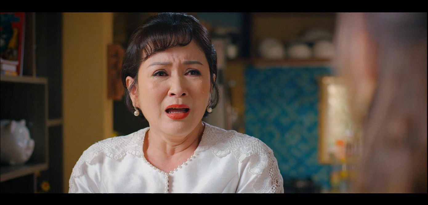 Bà Kim Nhung đến xin nhận lại Vân Trang.