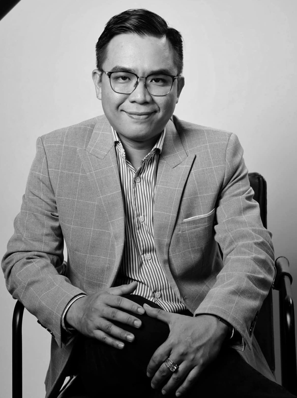 Nhà sản xuất Nguyễn Ngọc Quyền qua đời ở tuổi 36. Nhà sản xuất Nguyễn Ngọc Quyền qua đời ở tuổi 36.