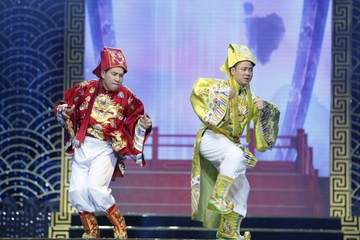 Táo Quân thiếu vui nếu không có những ca khúc nhạc chế. Táo Quân thiếu vui nếu không có những ca khúc nhạc chế.