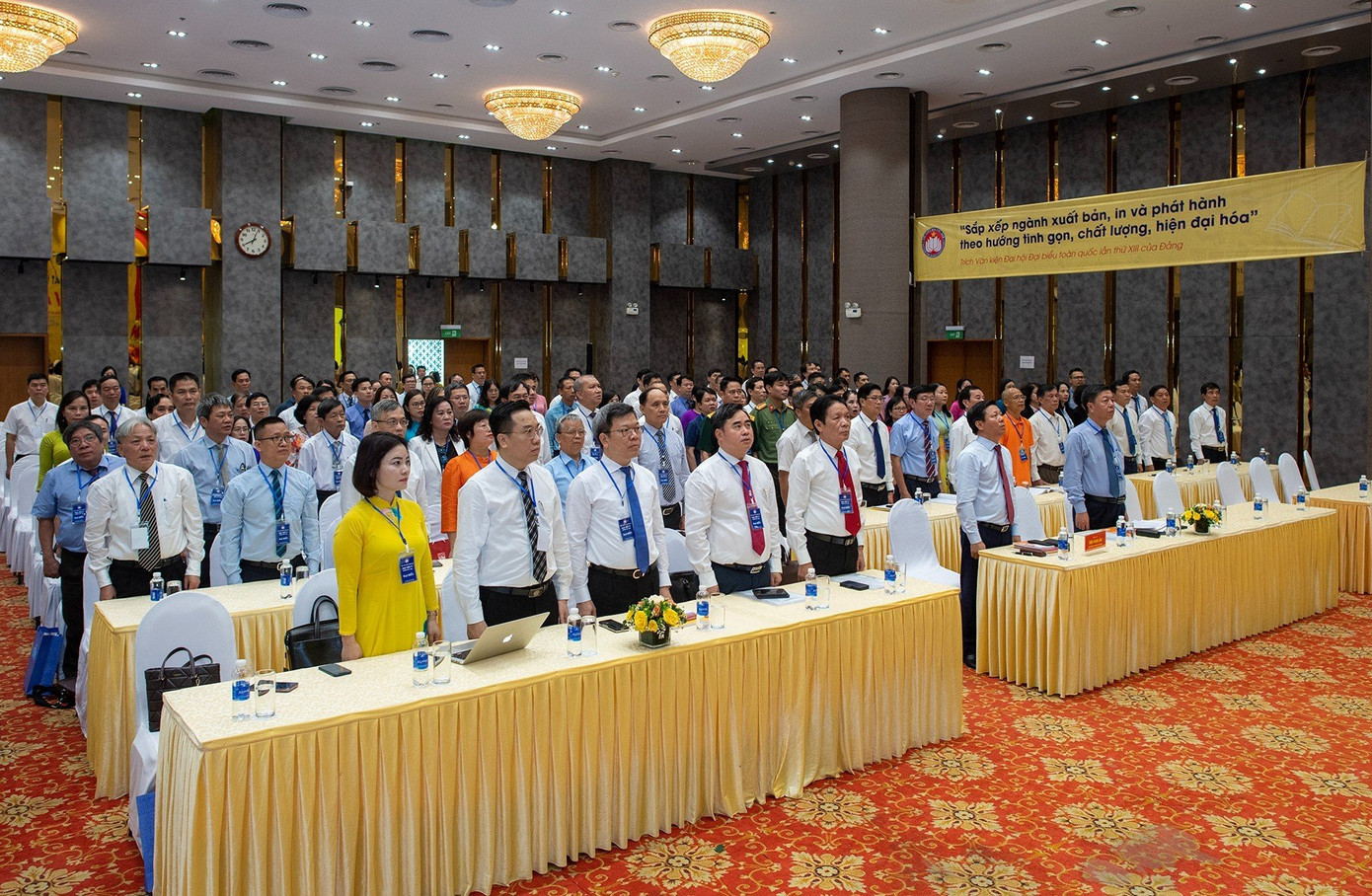 Đại hội Đại biểu Hội Xuất bản Việt Nam khóa V lấy chủ đề Hội Xuất bản Việt Nam đổi mới, hội nhập và phát triển. Đại hội Đại biểu Hội Xuất bản Việt Nam khóa V lấy chủ đề Hội Xuất bản Việt Nam đổi mới, hội nhập và phát triển.