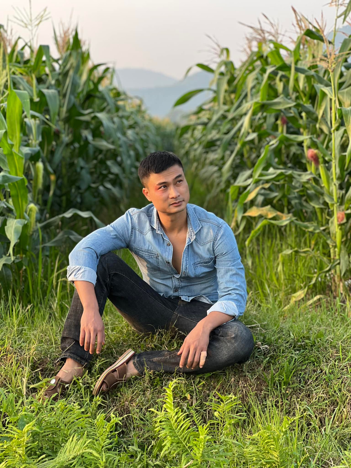 Duy Hưng được yêu mến nhờ diễn xuất chân thực, tếu táo.