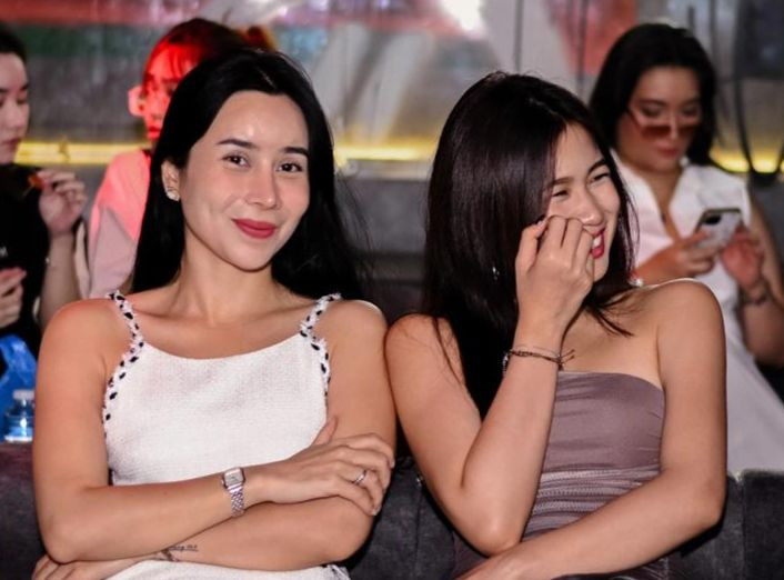 Người thân ủng hộ hoạt động âm nhạc mới của Lưu Thiên Hương.