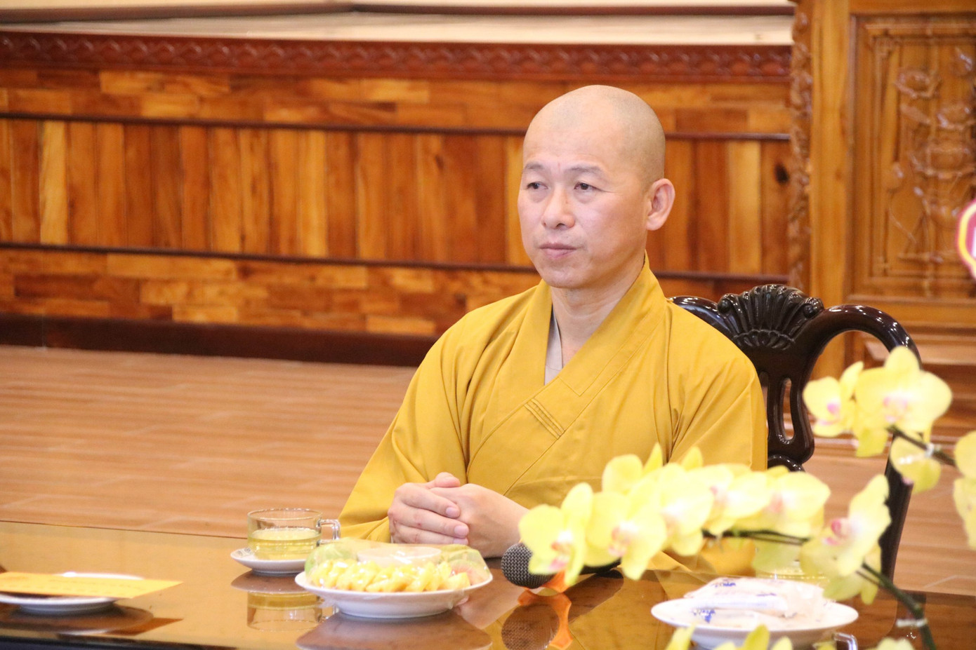 Thượng tọa Thích Minh Nhẫn nhấn mạnh các tăng ni khi sử dụng mạng xã hội phải thật sự khéo léo và sáng suốt. Thượng tọa Thích Minh Nhẫn nhấn mạnh các tăng ni khi sử dụng mạng xã hội phải thật sự khéo léo và sáng suốt.