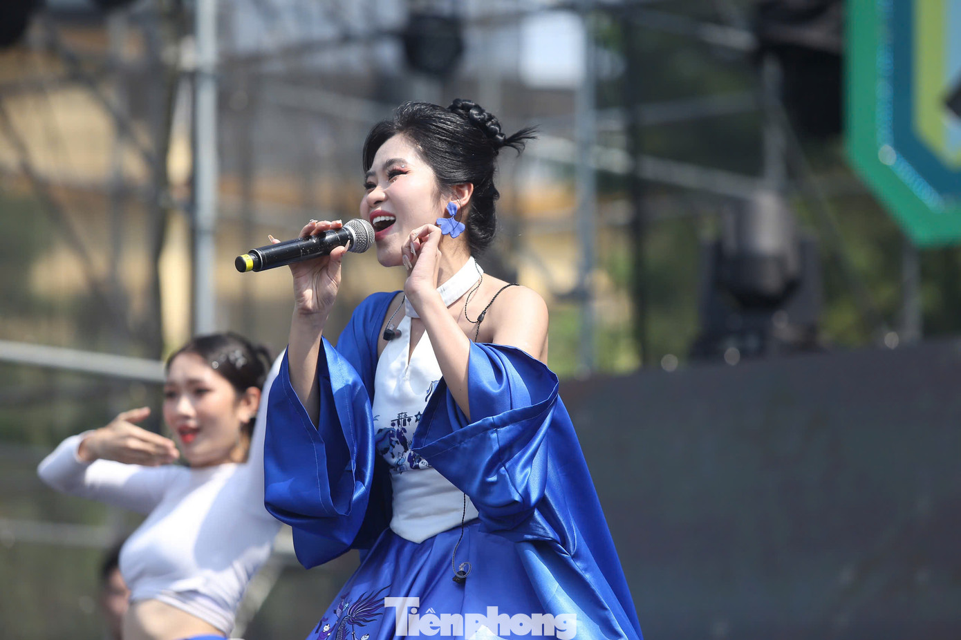 Ngày Thẻ Việt Nam 2024 - Sóng Festival là sự kiện điểm nhấn trong khuôn khổ Ngày Thẻ Việt Nam 2024 được tổ chức tại sân vận động Bách khoa Hà Nội trong ngày 5-6/10.