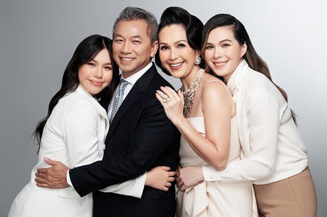 Tổ ấm hạnh phúc của cặp đôi nổi tiếng Tổ ấm hạnh phúc của cặp đôi nổi tiếng