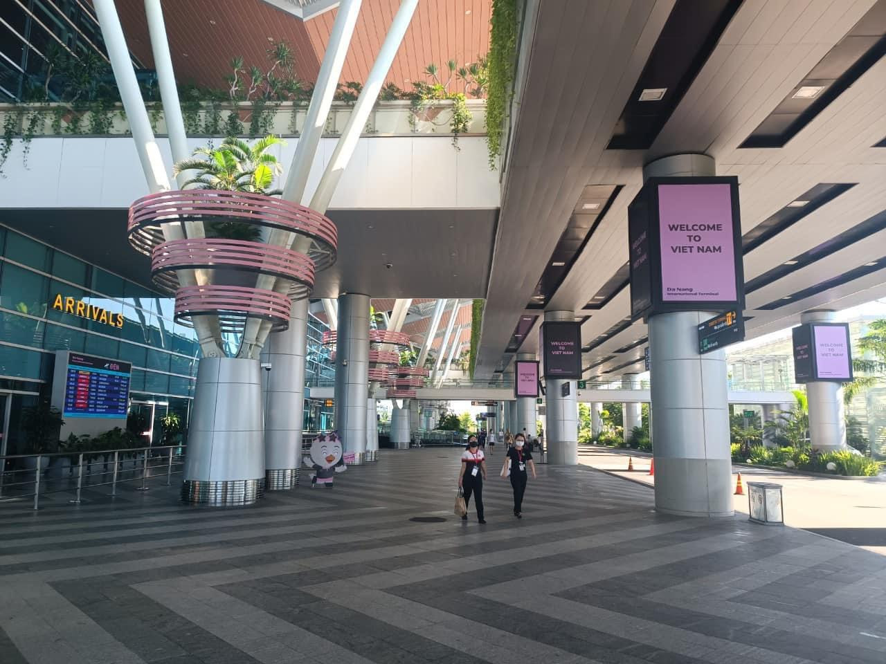 Sân bay Đà Nẵng thực hiện dự án Pink Terminal để hưởng ứng sự kiện nhóm BlackPink đến Việt Nam.