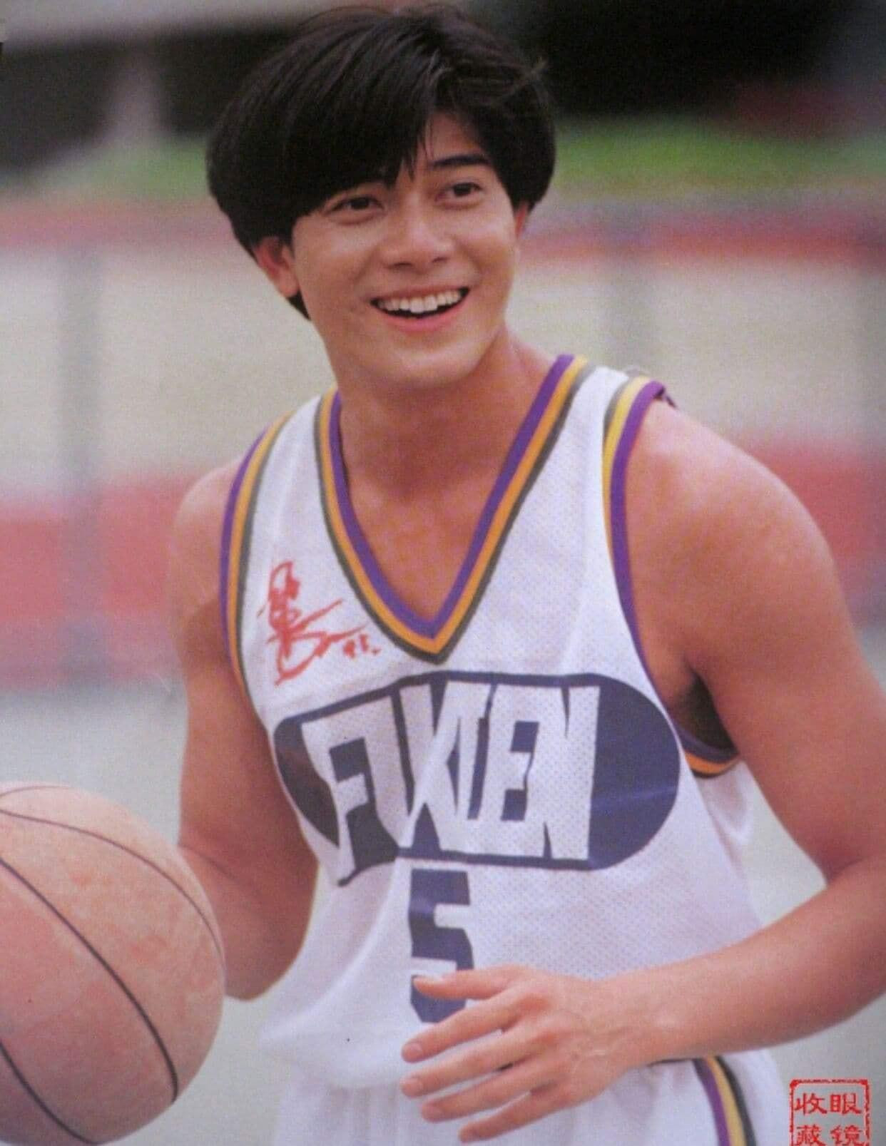 &quot;Thiên Vương&quot; Hồng Kông cũng rất biết chăm chút cho bản thân, anh thường xuyên luyện tập thể thao để duy trì vóc dáng và thể lực