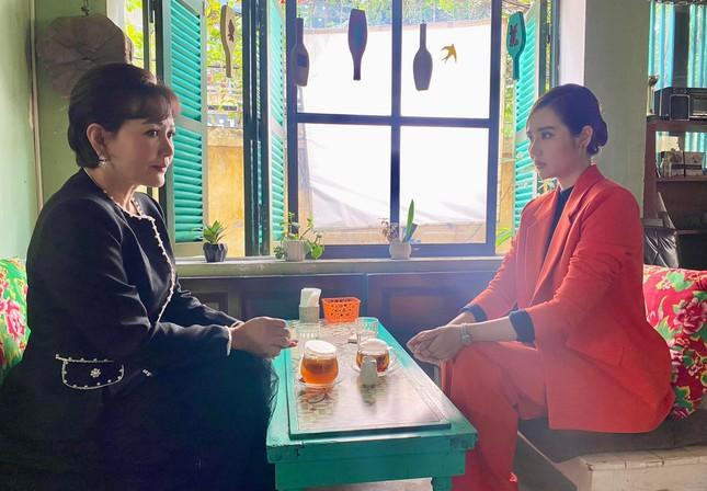 Vân Trang gặp riêng mẹ ruột.