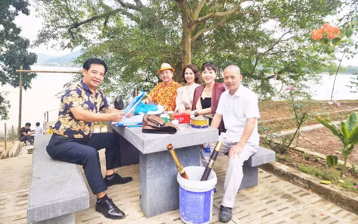 Đại gia chân đất phần mới nhất phát sóng trước Tết Nguyên đán 2025 khoảng một tháng. Đại gia chân đất phần mới nhất phát sóng trước Tết Nguyên đán 2025 khoảng một tháng.