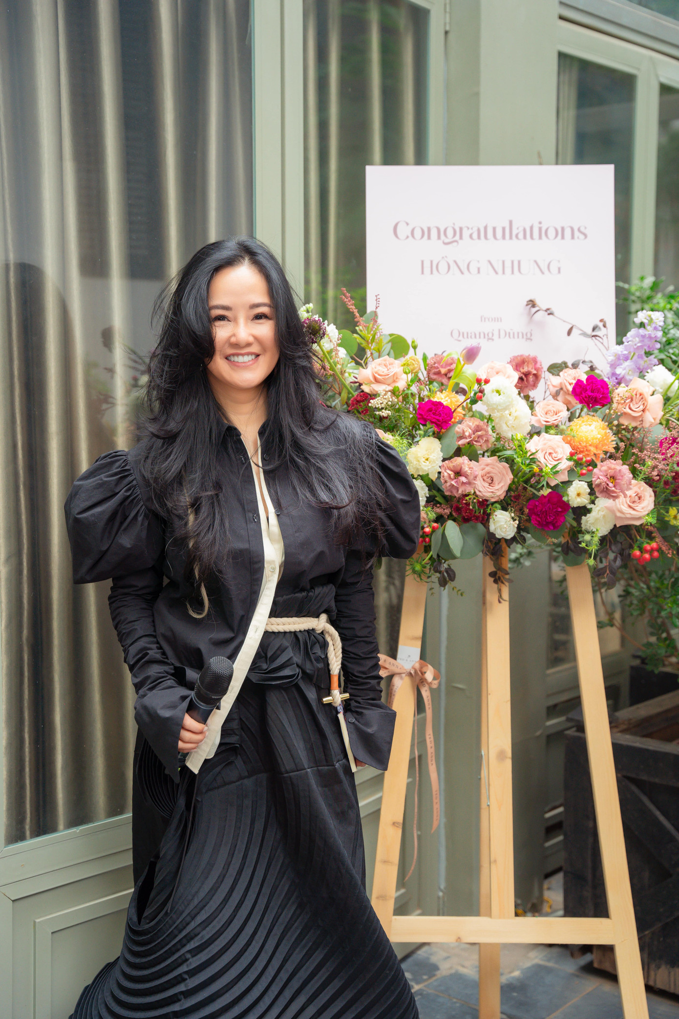 Diva ôn lại kỷ niệm với nhạc sĩ Trịnh Công Sơn. Ảnh: NVCC.