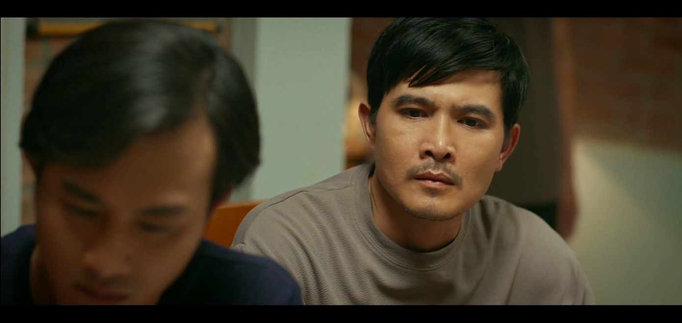 Gia đình mình vui bất thình lình gây nhiều tranh cãi. Gia đình mình vui bất thình lình gây nhiều tranh cãi.