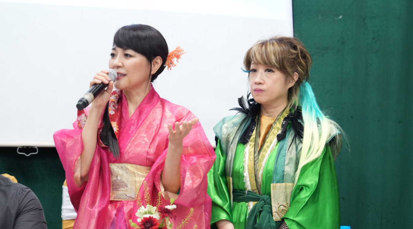 Nhiều nhạc công, nghệ sĩ xiếc Nhật Bản tham gia chương trình. Nhiều nhạc công, nghệ sĩ xiếc Nhật Bản tham gia chương trình.