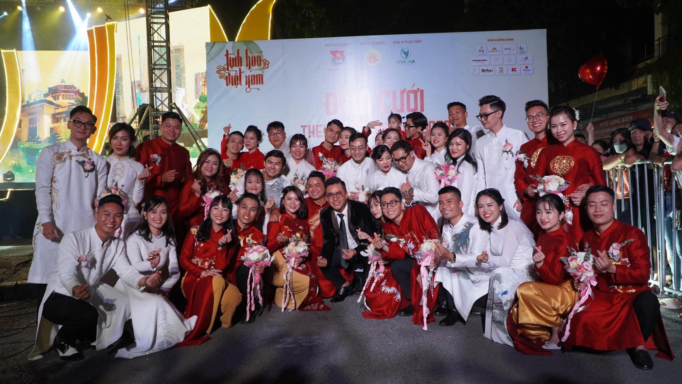 10 năm qua, tổ chức Đoàn trực tiếp vận động và tổ chức các đám cưới theo nếp sống mới cho hàng trăm bạn trẻ tại 30 quận, huyện, thị xã theo mô hình “Đám cưới tập thể theo nếp sống mới”.