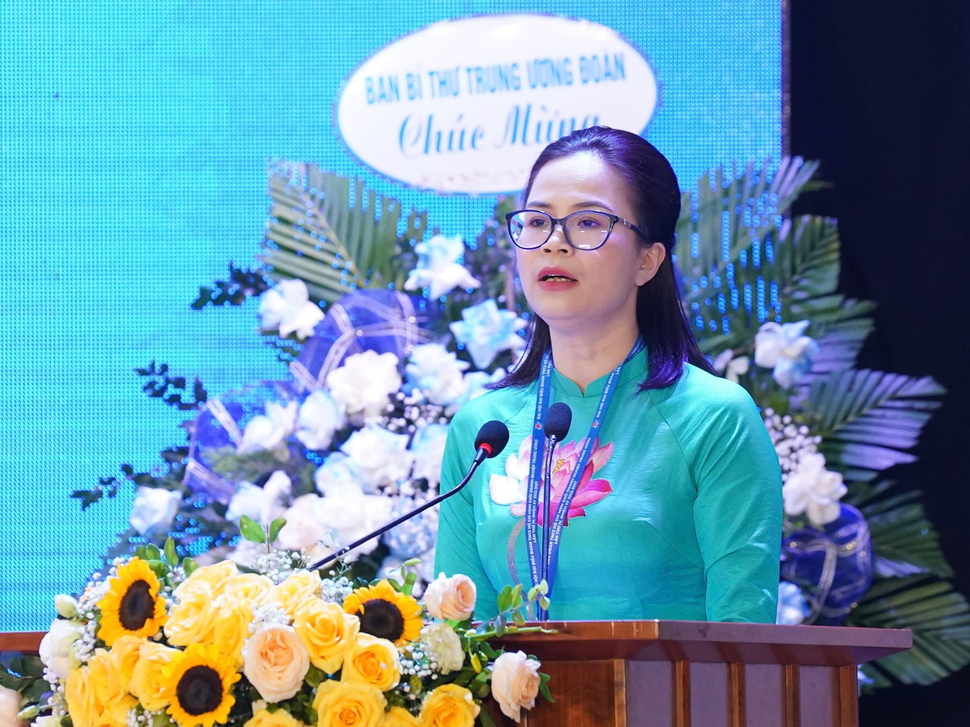 Chị Hoàng Thị Minh Thu, Bí thư Đoàn Khối Doanh nghiệp T.Ư khóa IV.