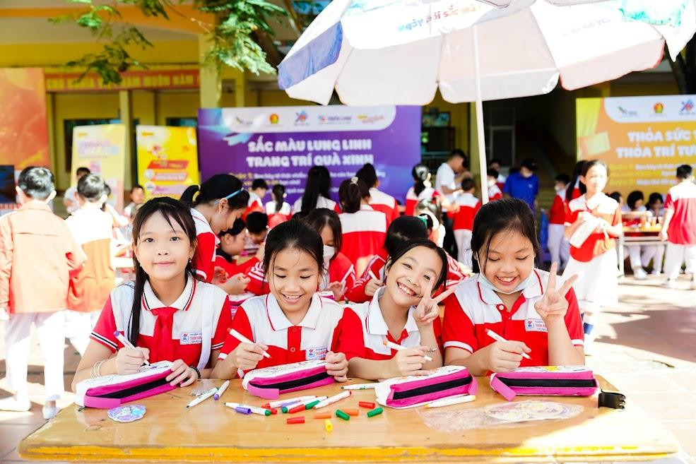 Cuộc thi vẽ tranh “Thiếu nhi Việt Nam - Mừng Đại hội Đoàn” dành cho thiếu nhi Việt Nam có độ tuổi từ 6-15 Cuộc thi vẽ tranh “Thiếu nhi Việt Nam - Mừng Đại hội Đoàn” dành cho thiếu nhi Việt Nam có độ tuổi từ 6-15