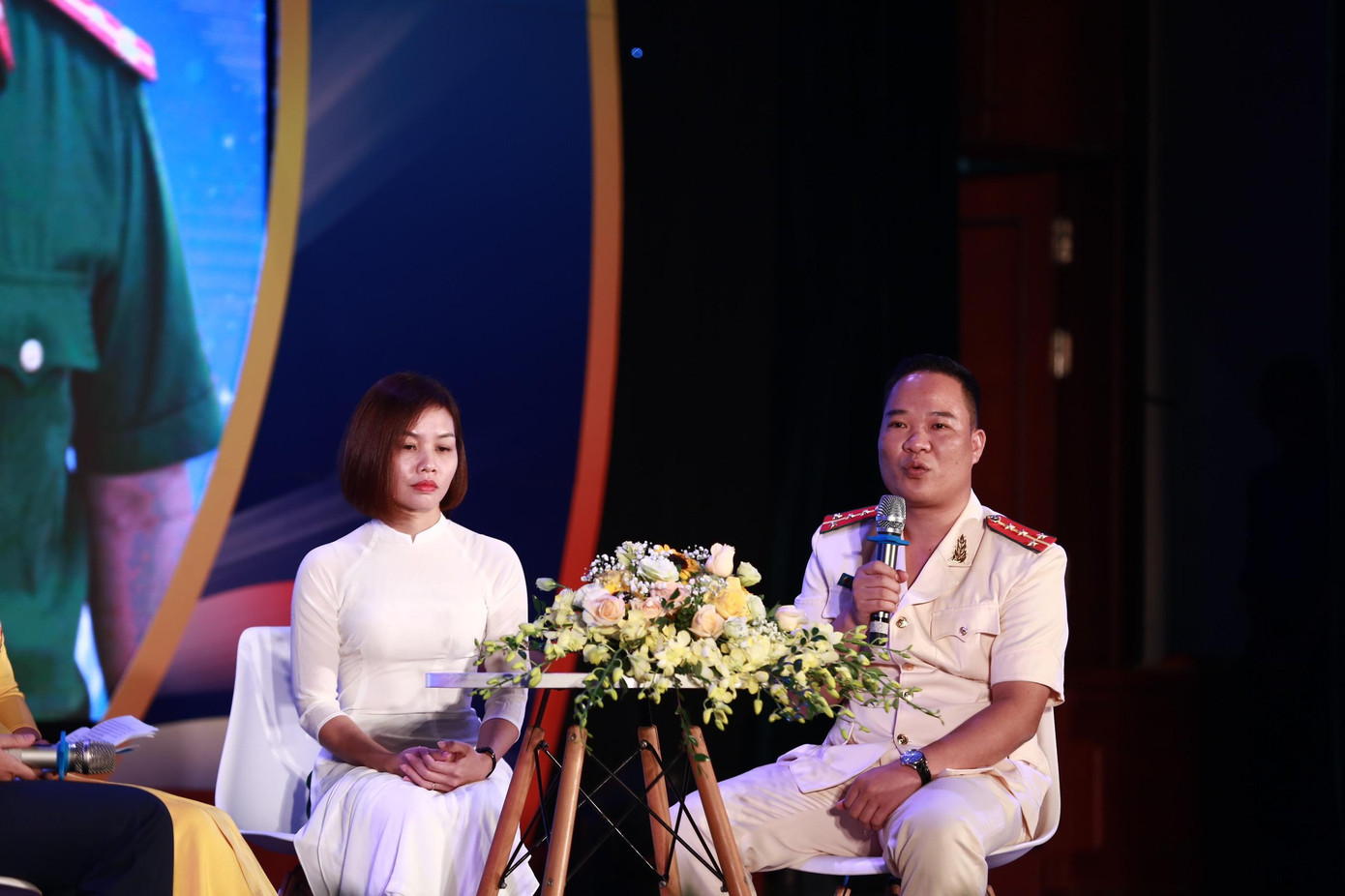 Đại úy Nguyễn Văn Thành kể về công việc thầm lặng, đầy nguy hiểm trong điều tra tội phạm về ma túy (Ảnh: Bảo Anh) Đại úy Nguyễn Văn Thành kể về công việc thầm lặng, đầy nguy hiểm trong điều tra tội phạm về ma túy (Ảnh: Bảo Anh)