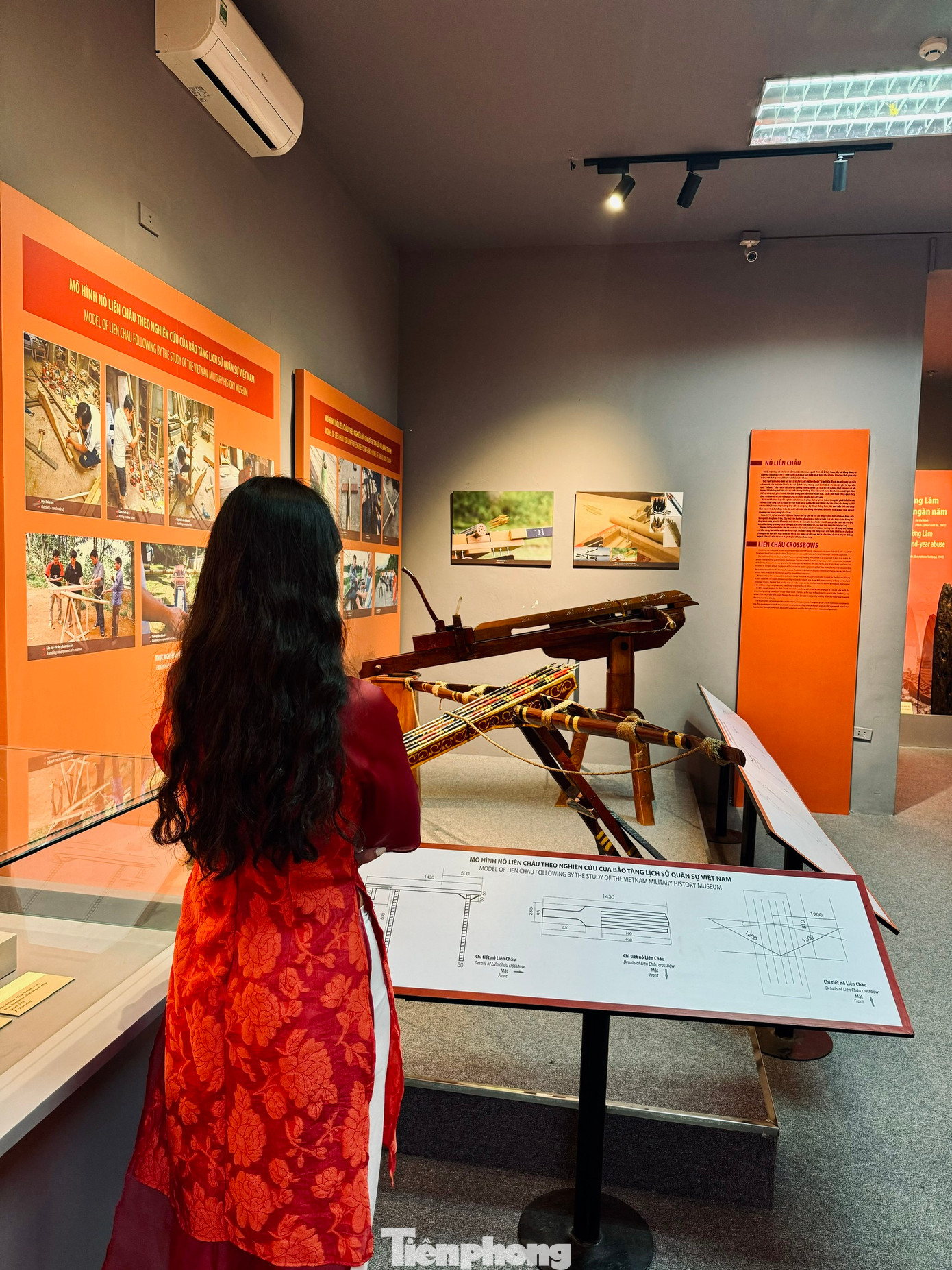 Nếu muốn đến các địa điểm du lịch ở ngoại thành mà gần Hà Nội, Lawson khuyên mọi người nên đến thăm quan Khu di tích Cổ Loa thuộc xã Cổ Loa, huyện Đông Anh cách Hà Nội 18km.