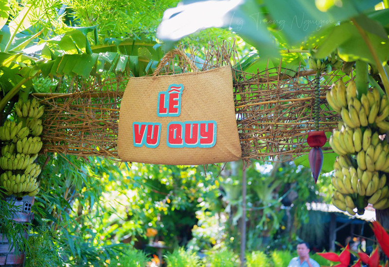 Hoa chuối tràng pháo nở rộ trong ngày cưới Hoa chuối tràng pháo nở rộ trong ngày cưới