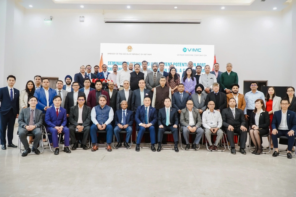 Các đại biểu dự hội thảo.