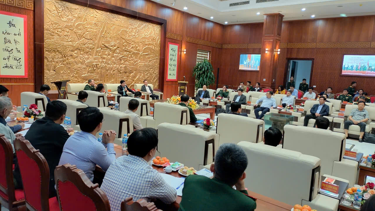 Quang cảnh tọa đàm "Cafe nhà thầu xây dựng" diễn ra hôm 30/11.