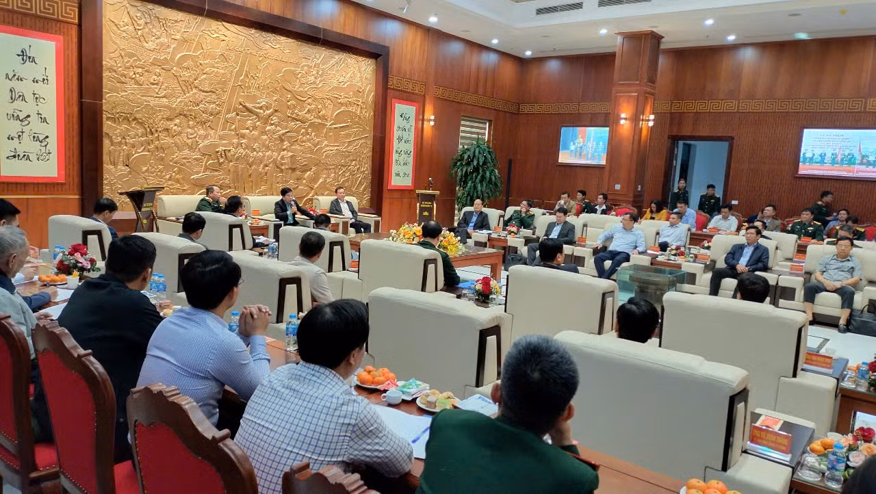 Quang cảnh tọa đàm "Cafe nhà thầu xây dựng" diễn ra hôm 30/11.